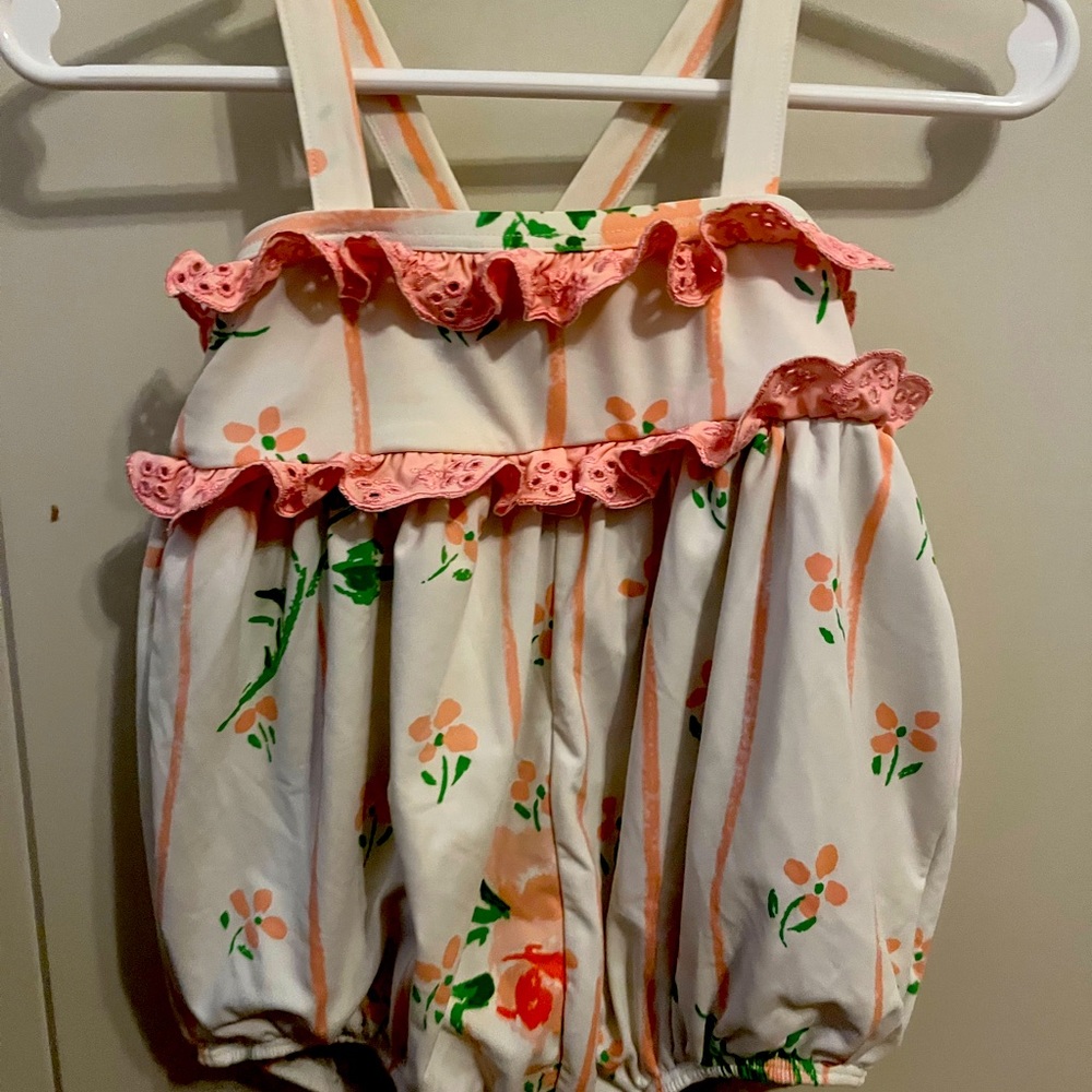 The Beaufort company swim suit. Great condition 6-12 month